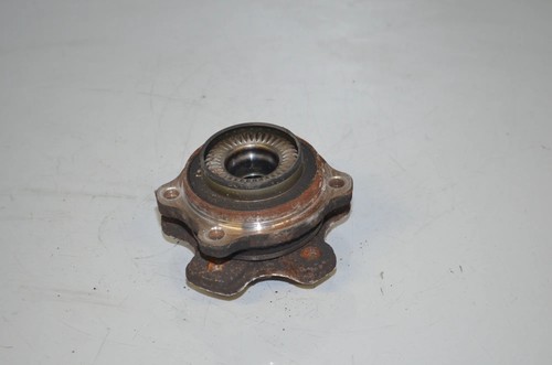 BMW G31 520d Radnabe mit Lager Wheel hub with bearing 6899175 2408656 6871193