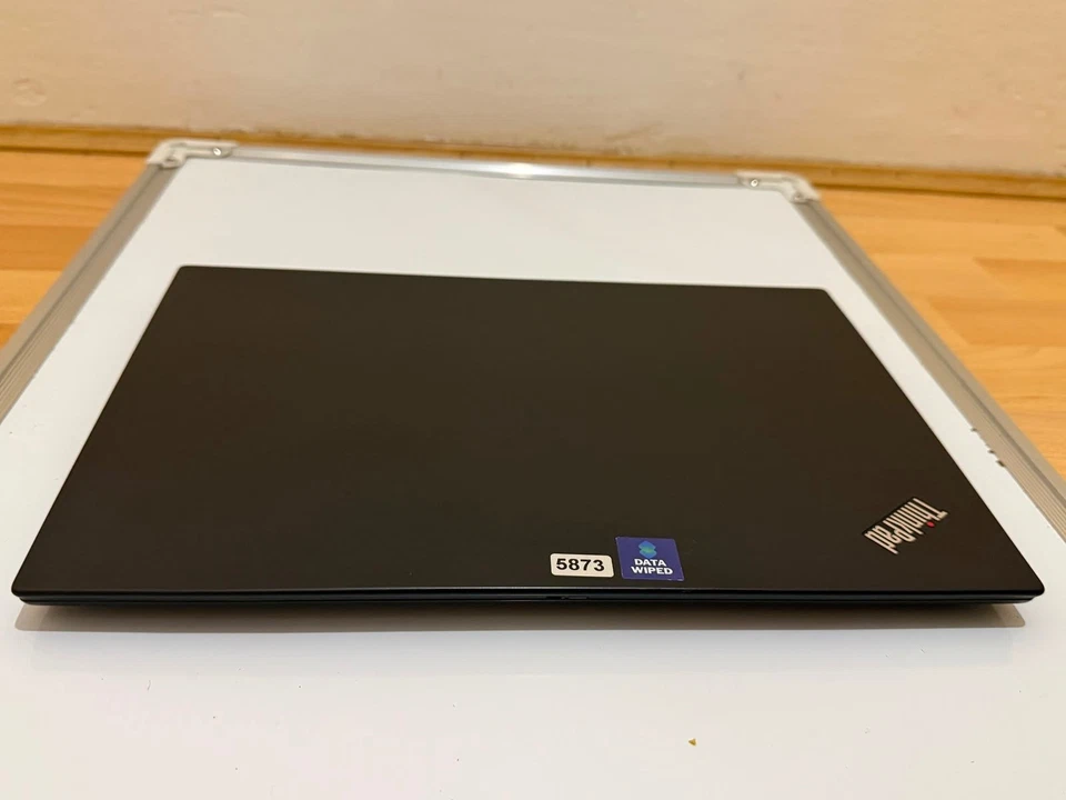 Lenovo ThinkPad T490s · i7-8665U · 16GB · 128GB, photo 2 of 5