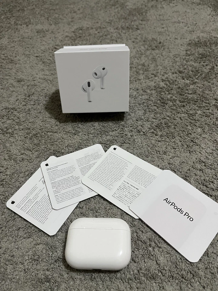 Apple AirPods (3rd generation), foto 1 di 4
