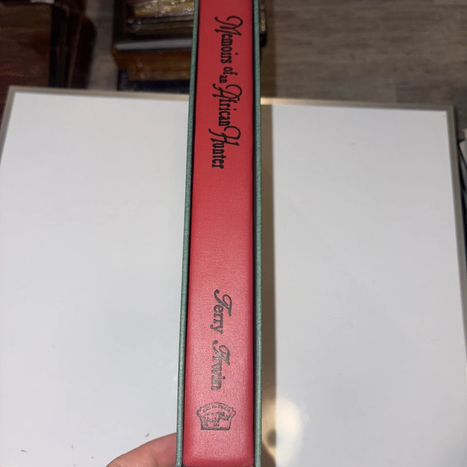 MEMOIRS OF AN AFRICAN HUNTER Terry Irwin SAFARI PRESS Limited Ed SIGNED Book - Image 4 of 4