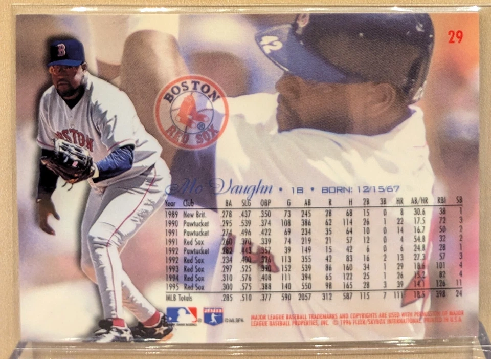1996 Flair GOLD #29 Mo Vaughn Red Sox RARE SPECKLE FOIL SILVER LETTER PARALLEL - Image 2 of 2