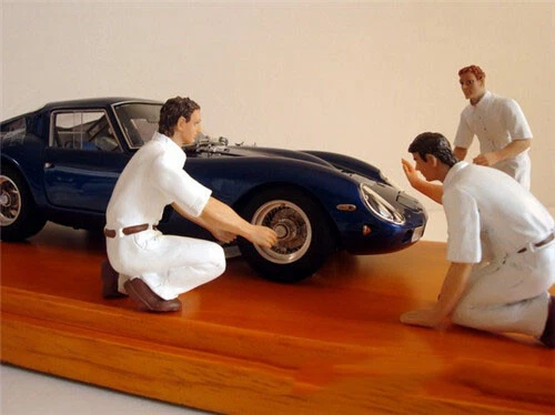 Exoto Mechanic figure set for Exoto for CMC for AA Figures Only 1/18 RESIN Model - Image 3 of 4