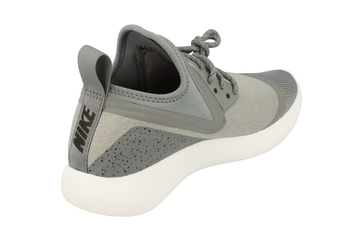nike lunarcharge essential women's