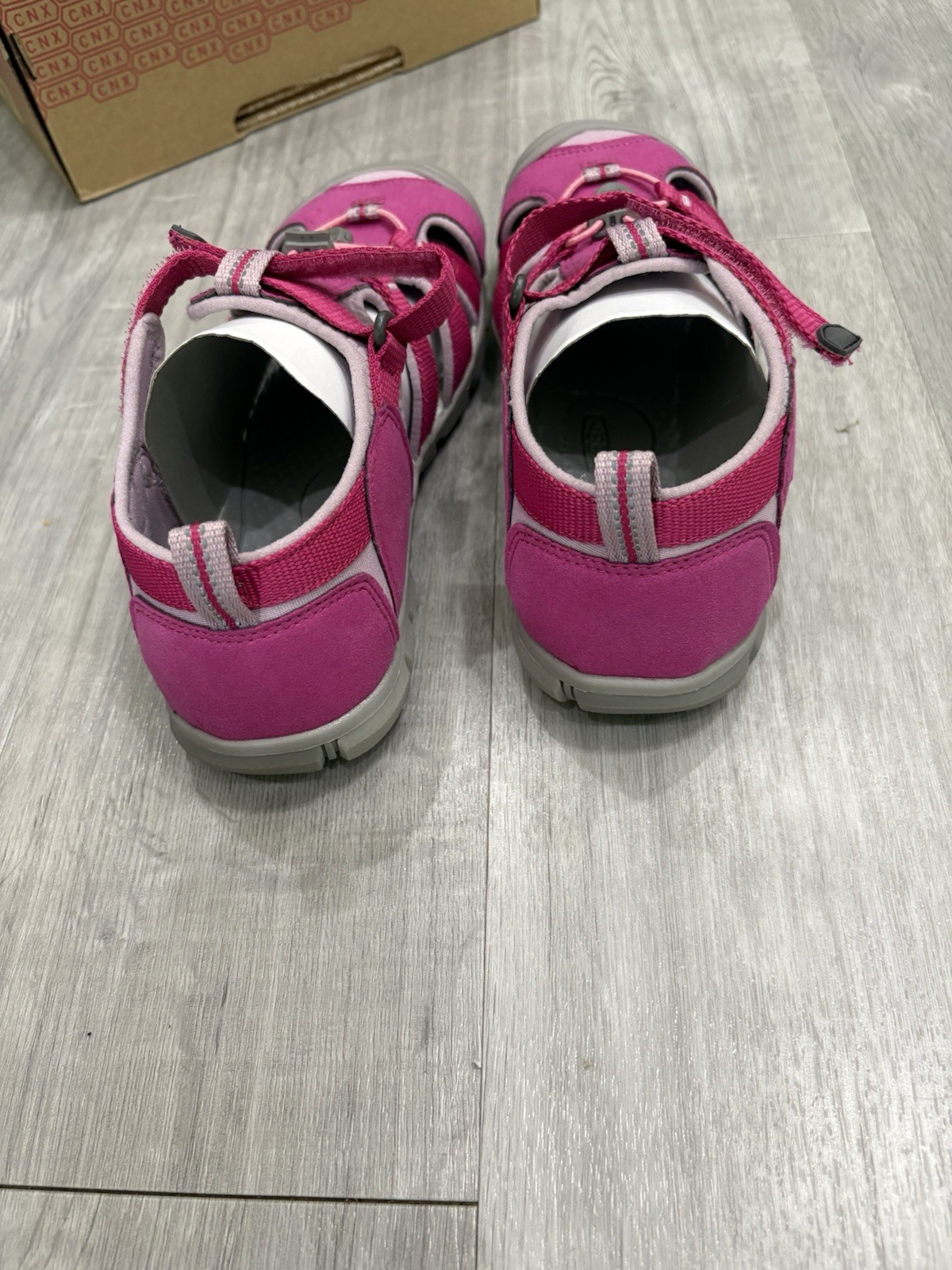 Sandali Keen Girls Seacamp II CNX Youth 6 rosa acqua nuovi con scatola