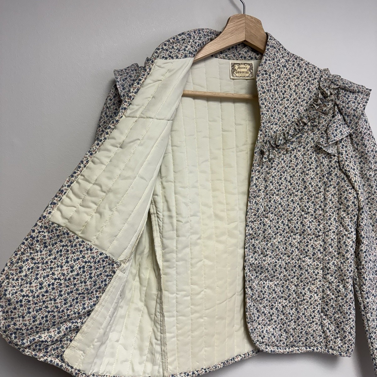 Gunnies ヴィンテージ花柄コットンジャケット GUNNE SAX VTG 70s Jessica's Gunnies Gunne Sax Ivory Floral Ruffle Quilted