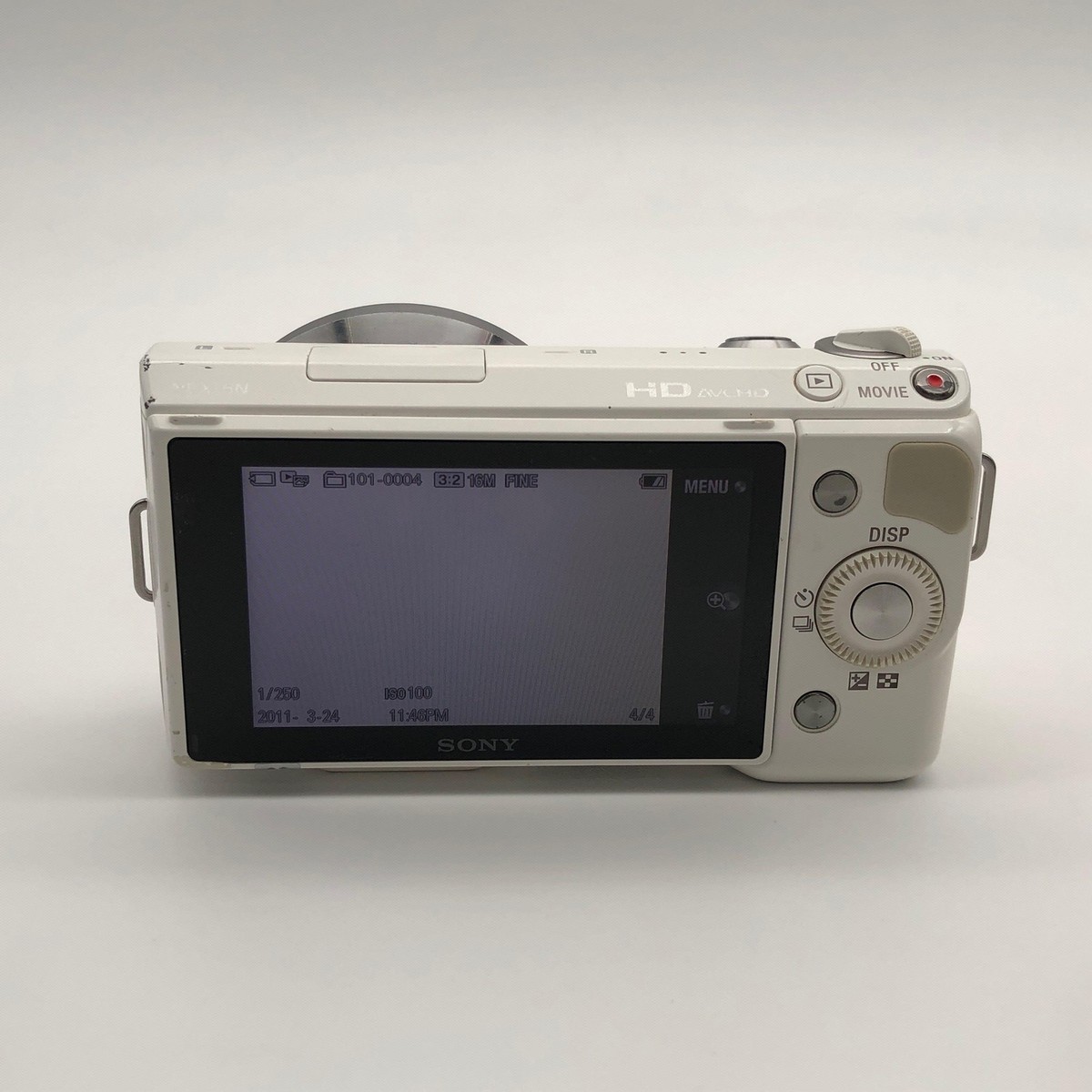 Sony Alpha NEX-5N Mirrorless Camera White + Kit Lens E 18-55mm f