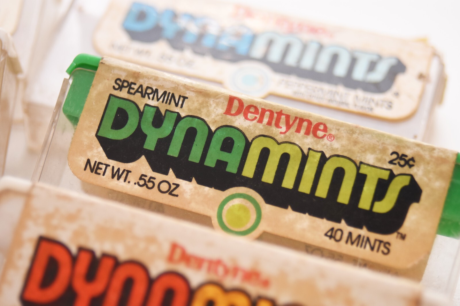 Lot of 6 Vintage Dentyne DYNAMINTS Container Boxes Green Red Blue 1970 ...