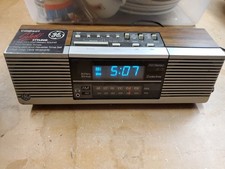Vtg GE Dual Alarm Clock AM FM Digital Model 7-4945 General Electric Woodgrain