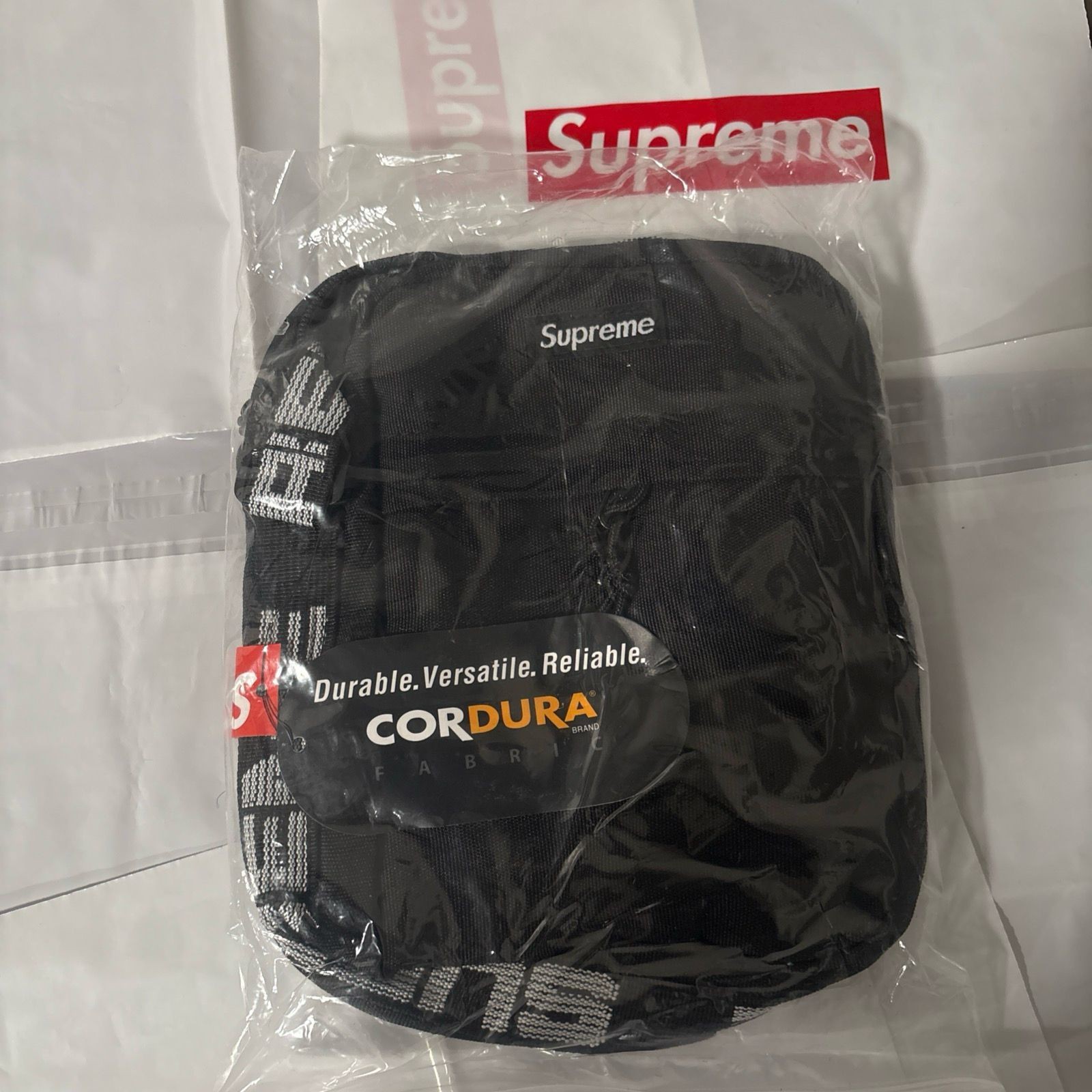 Supreme SS18 Shoulder Bag - Black