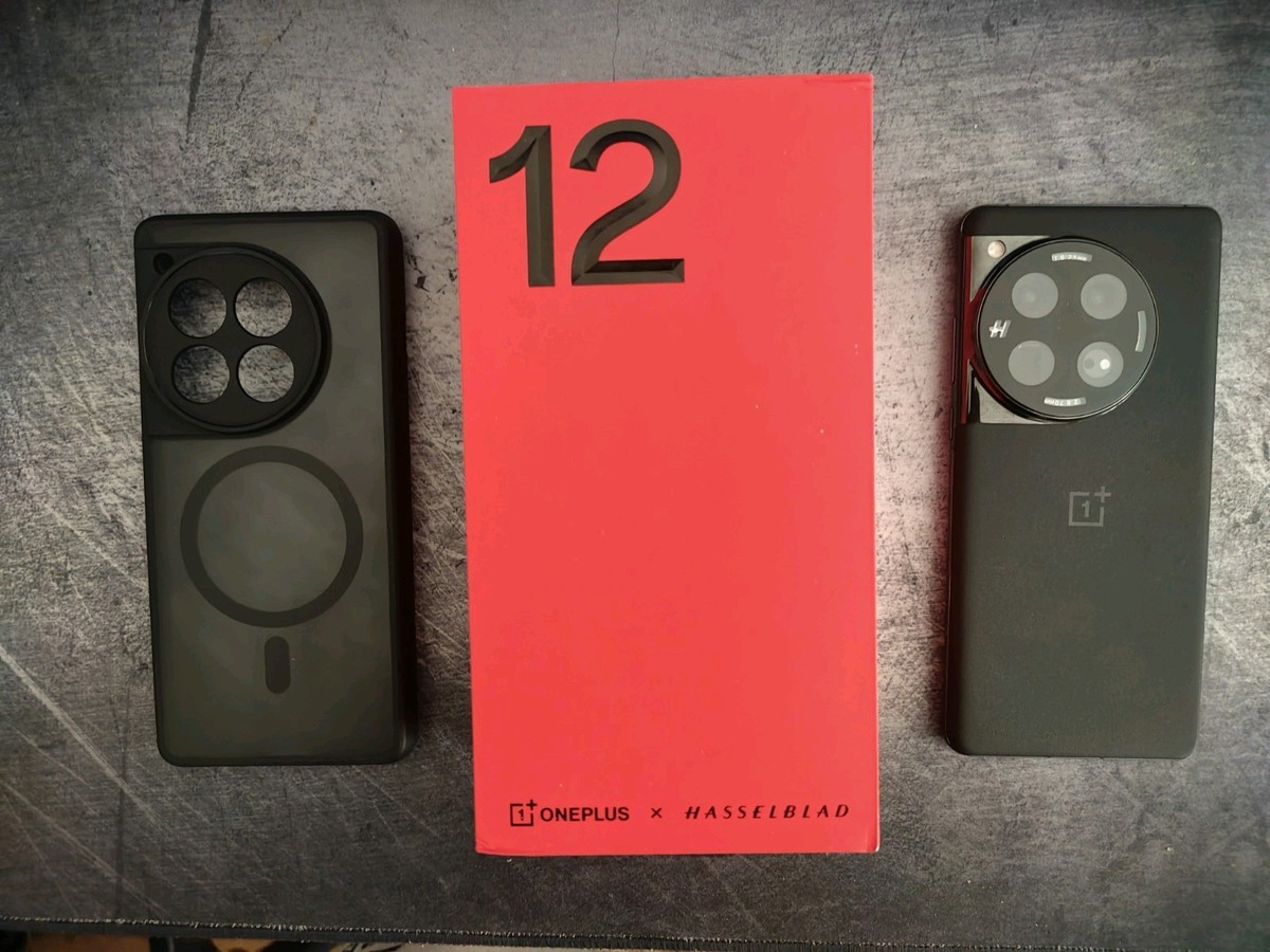 OnePlus 12 16GB RAM 512GB Silky Black Unlocked with Original Box