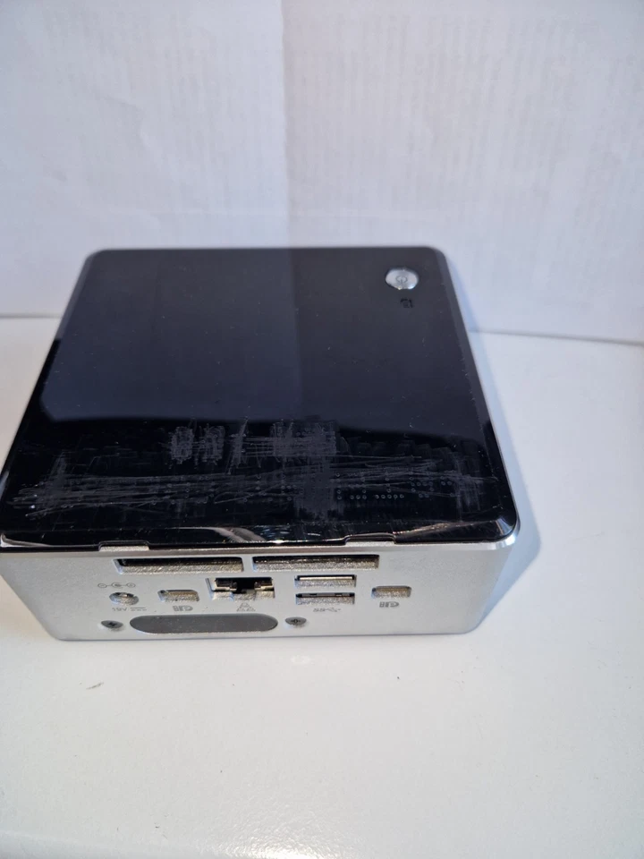 Intel NUC NUC5i3MYHE Core i3-5010 2.1GHz 4GB RAM 120GB SSD Mini PC - Image 4 of 4