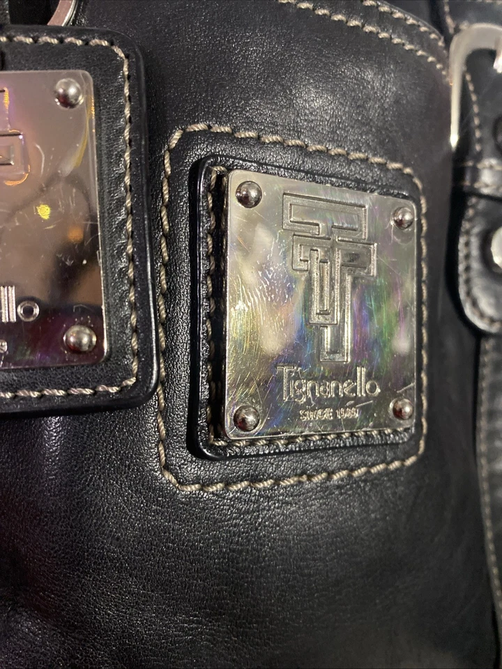 Tignanello Bolso de Hombro Cuero Negro Herrajes Plateados Forro Poliéster Magnético Foto 3 de 4