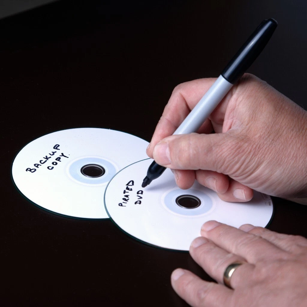 Verbatim DVD-R 4.7GB 16x 120Min AZO Printable Media Disc 100 Disc Spindle 95153