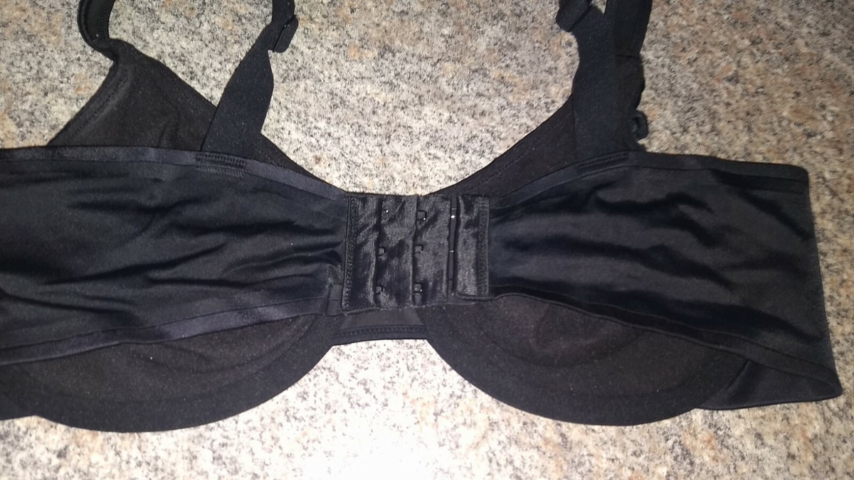 38D Olga 35076 Black Lace Accents Underwire Full Coverage