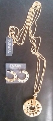 NWT VINTAGE TRIFARI GOLDTONE/LONG CHAIN  NECKLACE +PENDANT & EARRING SET 