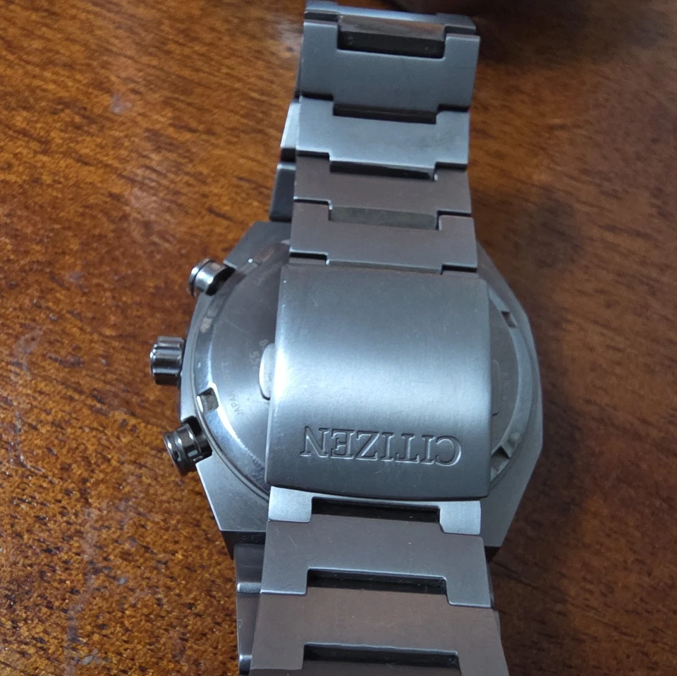 Reloj Citizen Zenshin Super Titanio Esfera Blanca Cronógrafo 42mm CA4610-85A Nuevo Foto 4 de 4