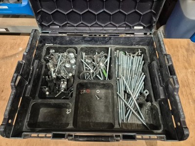 L-Boxx mit Inlay u nd diversen Stockschrauben / Schrauben