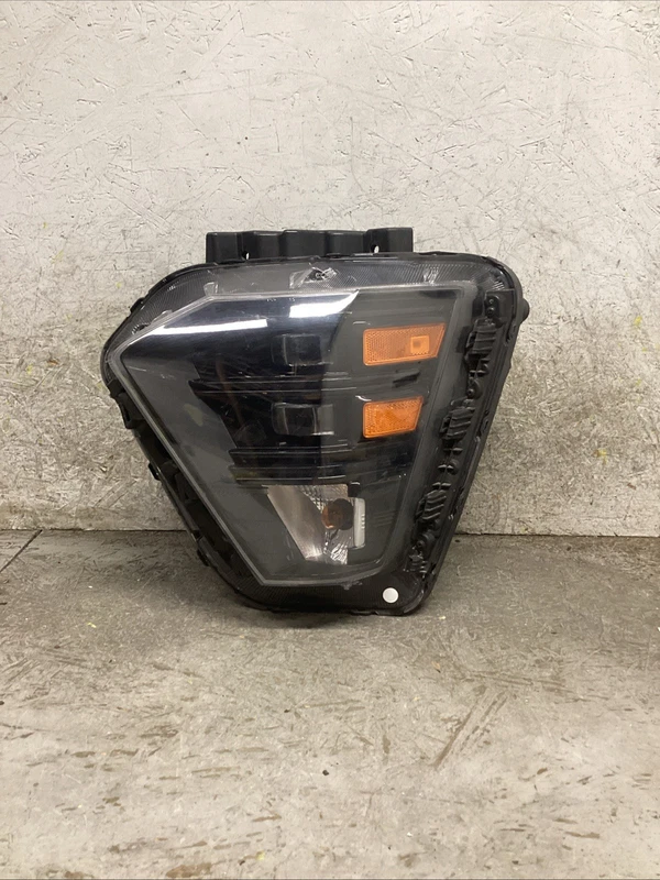2024-2026 Hyundai Kona LEFT LH DRIVER SIDE HEADLIGHT OEM 92101BE020