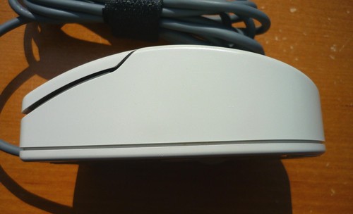 Vintage Logitech Mouse Man Deluxe Bus M-PK32 Mechanical Ball Mouse *UNTESTED* - Picture 3 of 6