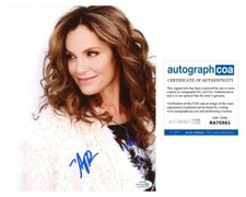 Amy Brenneman "Judging Amy" AUTOGRAPH Signed 8x10 Photo B ACOA