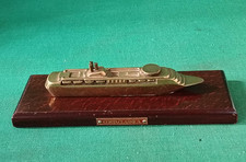 COSTA CROCIERE, MODELLINO NAVE COSTA CLASSICA OTTONE BASE IN LEGNO. 22N