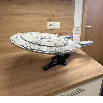 LEGO Star Trek 10356 USS Enterprise NCC-1701-D  mit Standfuß 