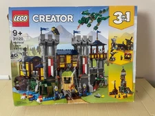 LEGO CREATOR 31120 Medieval Castle Building Kit  New Open / Damaged Box
