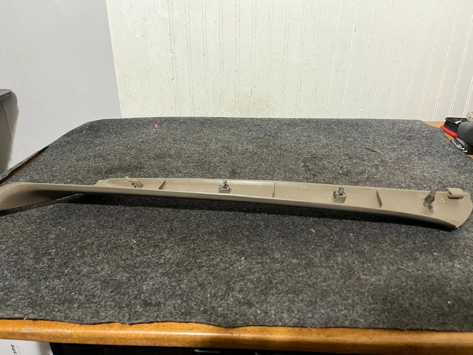 Mazda 626 A 1996 pieza de ajuste de pilar tablero interior Foto 2 de 3