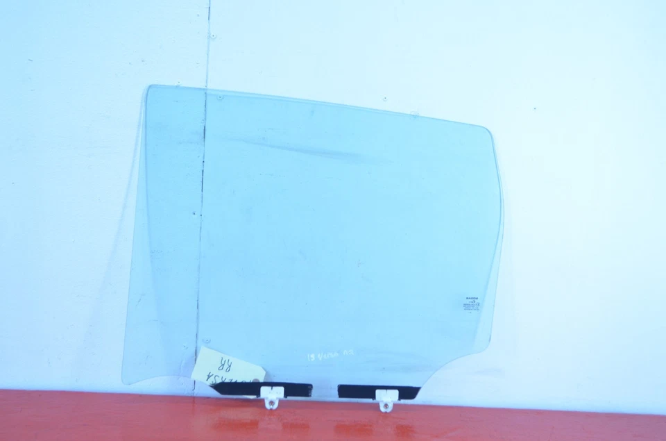 14-19 NISSAN VERSA NOTE REAR RIGHT PASSENGER SIDE DOOR WINDOW GLASS OEM - Image 2 of 4