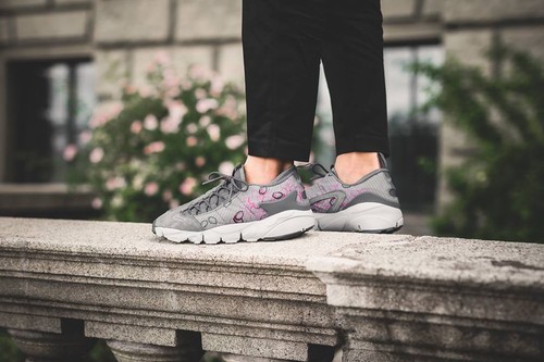 nike footscape sakura