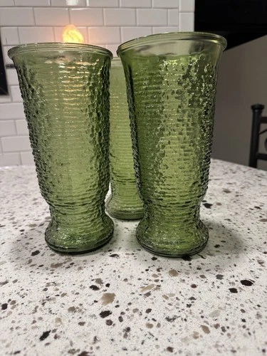 Anchor Hocking Napco Soreno Avocado Green Glass 9" Tall Flower Vases Lot of 3