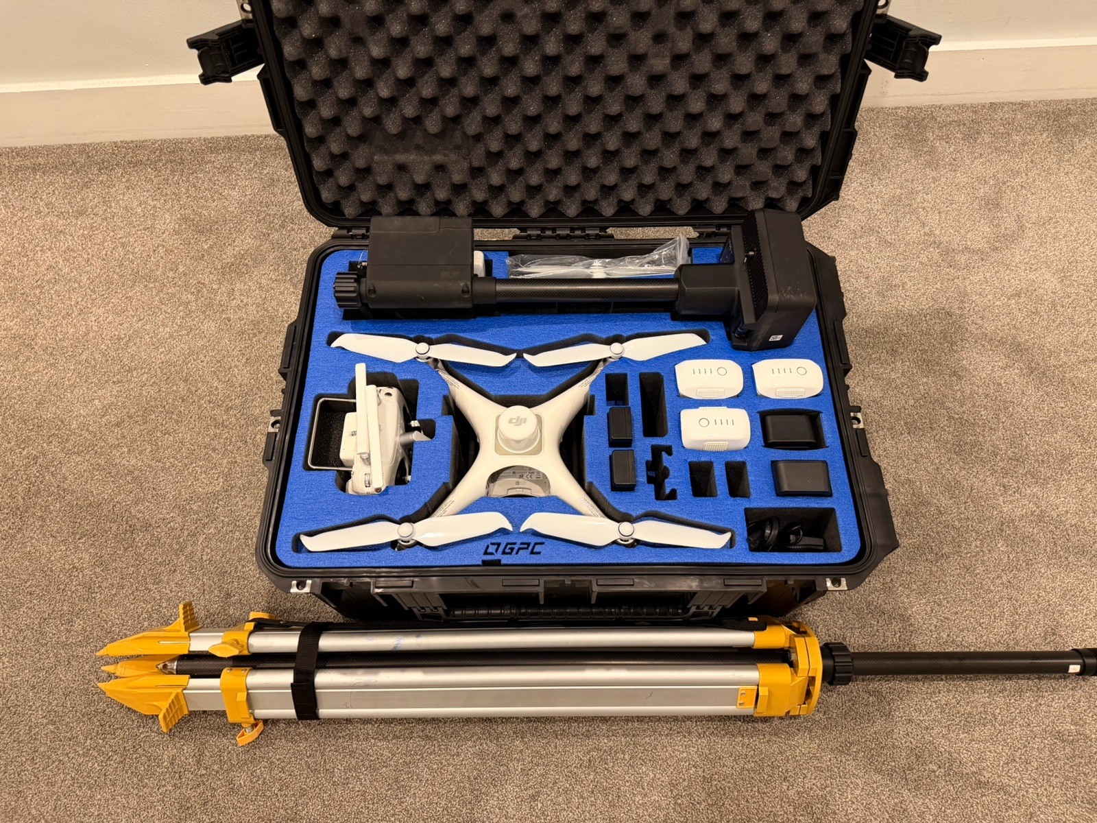 DJI Phantom 4 RTK with D-RTK 2 GNSS Mobile Station 