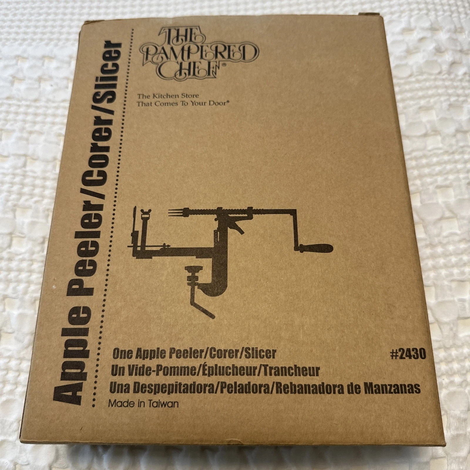 Pampered Chef Apple Peeler Corer Slicer Manual Metal Brown Model 2430 New