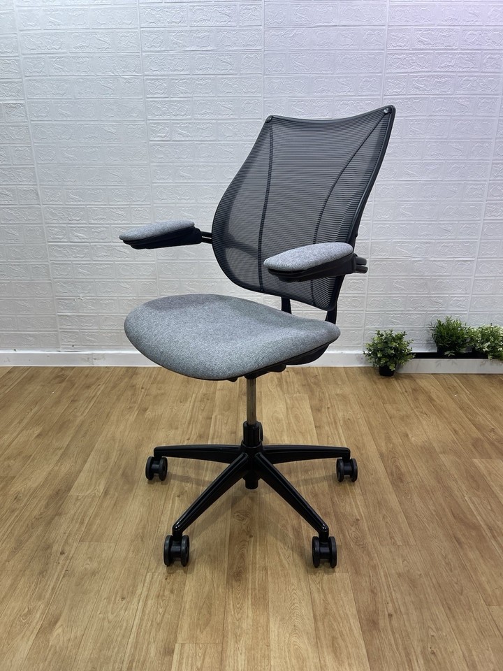 Humanscale Liberty Office Chair In Light Grey Fabric / Black Frame / UK ...
