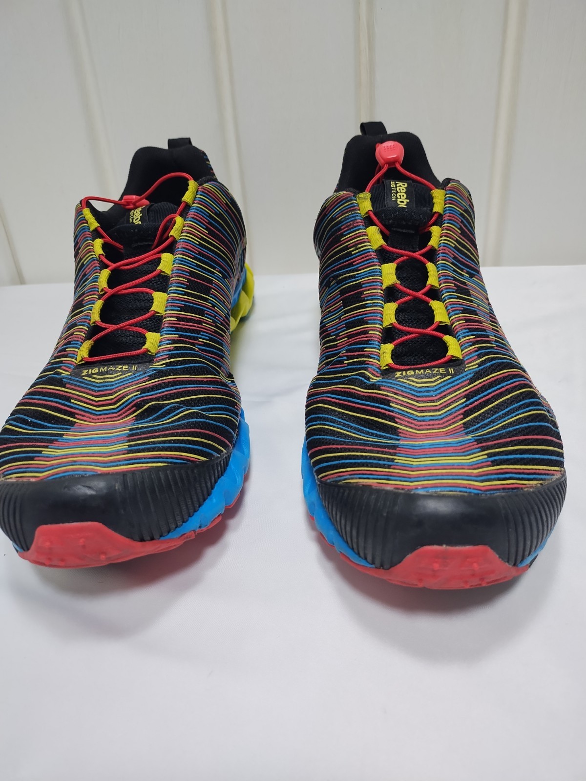 Reebok Zigmaze 2 Men’s Sneakers Sz 12 Shoes Vibrant Multicolor Stripes thumbnail 2