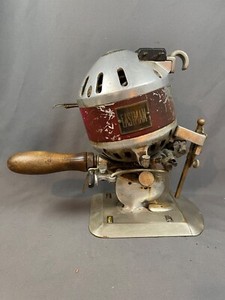 EASTMAN CLASS 154 FABRIC CUTTING MACHINE - WORKING See Video - 2841