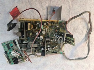 WELLS GARDNER 27K7502 Arcade 27" MONITOR CHASSIS for PARTS or REPAIR Scrambled