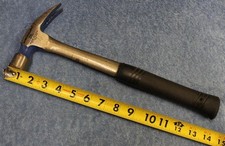 Vaughan 20 Ounce Oz. Steel Claw Hammer with Rubber Wrapped Handle Used FS999?