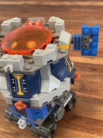 LEGO 70322 Axl's Tower Carrier NEXO KNIGHTS InComplete??