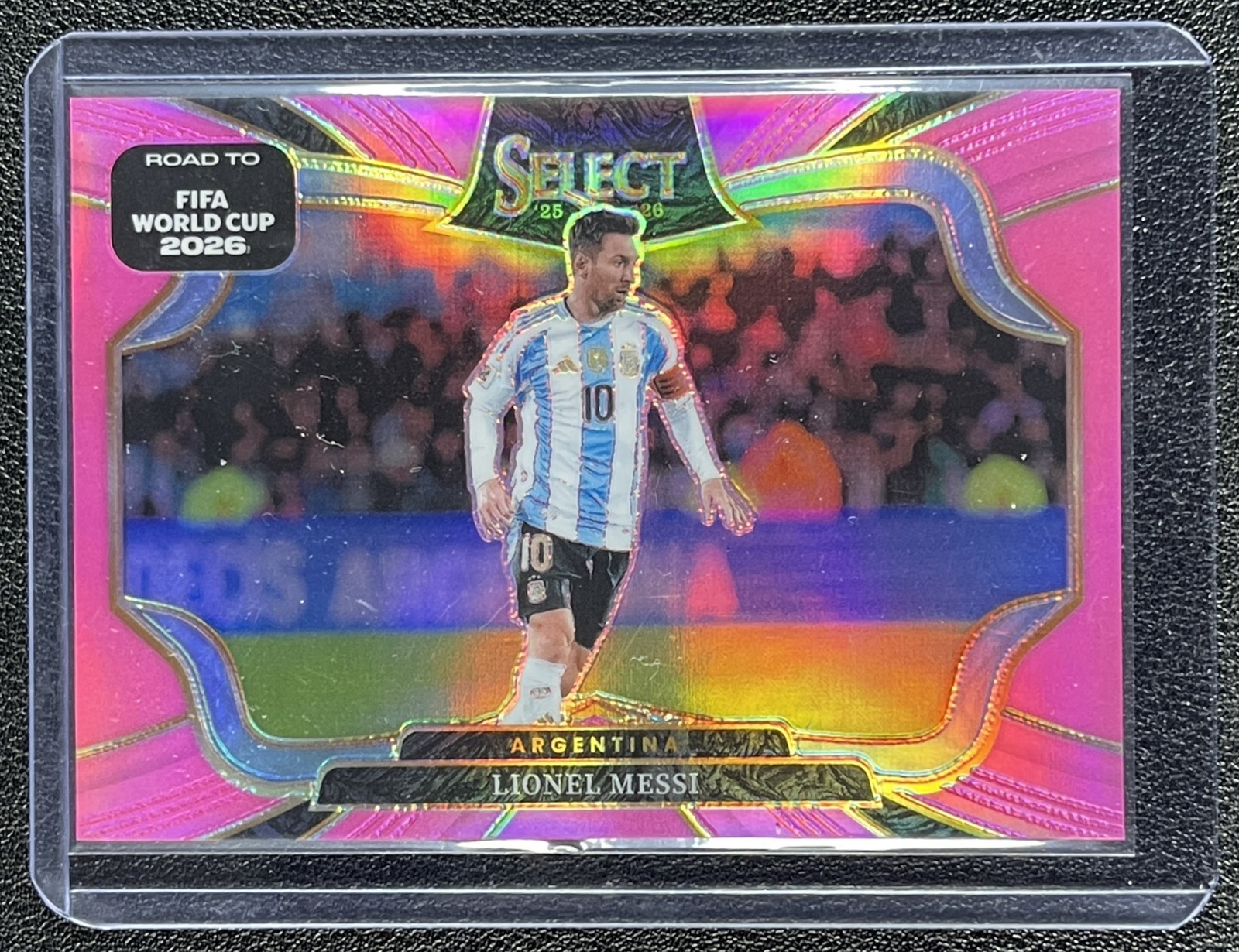 LIONEL MESSI 2025-26 PANINI SELECT ROAD TO WORLD CUP #210 FIELD LEVEL PINK 85/99
