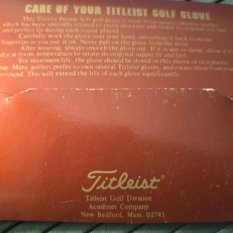 Guante de Golf Titleist Perma-Soft De Colección Damas Izquierdo Pequeño Cuero Cabretta Perla A Presión Foto 4 de 4