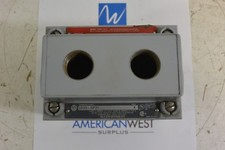 800H-NP31 and 800H-1HVX7 Allen Bradley 2 Hole Pushbutton Station Used