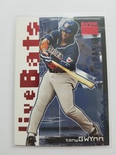 1999 SKYBOX PREMIUM BASEBALL LIVE BATS TONY GWYNN #10