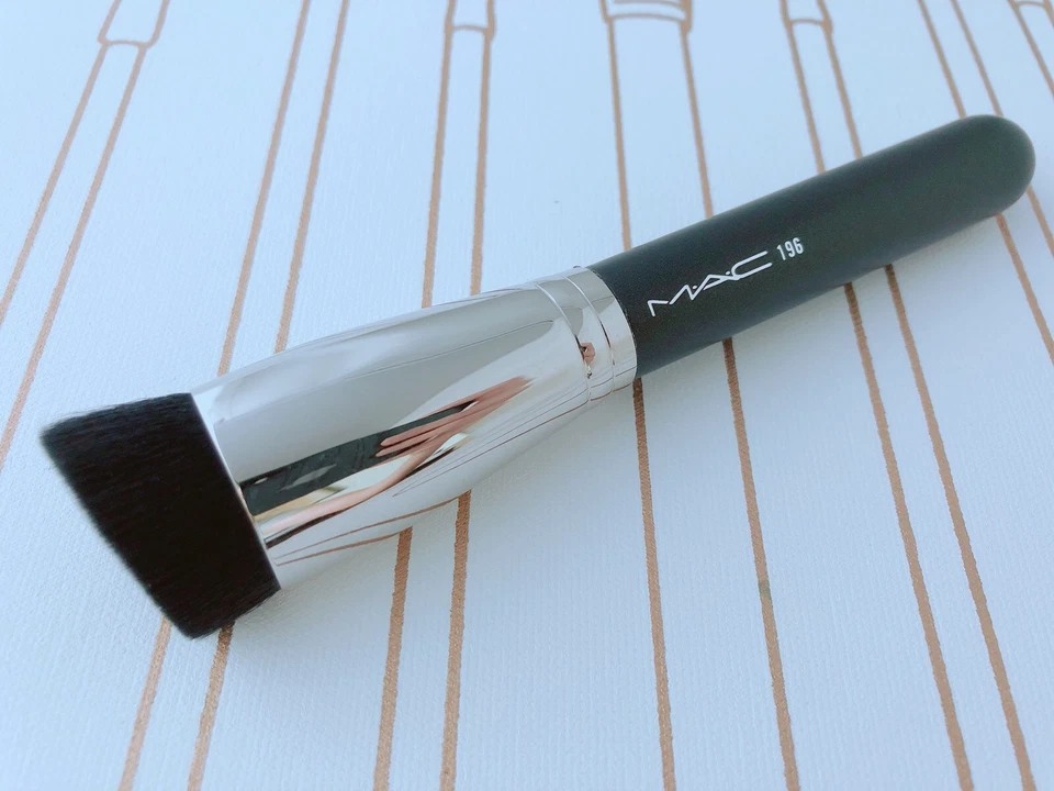 MAC 196 Slanted Flat Top Foundation Brush - Authentic Brand New - Image 2 of 4