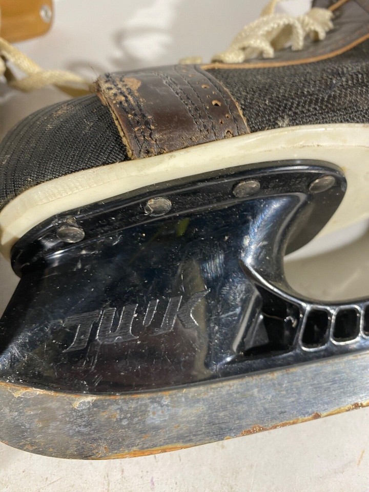 CCM MUSTANG Ice Skates for Ice Hockey Shoes Size US6 Uk5 EU40 Mondo 249