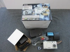 Medion MD 4106 5.18MP Digital Camera Silver - TESTED Working w/Box Card Charger