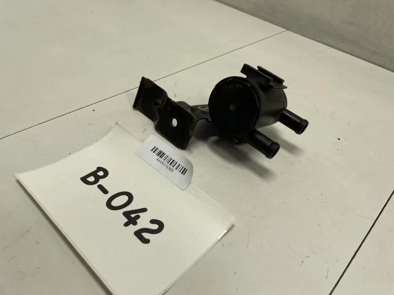 2010 NISSAN MURANO FUEL VAPOR CANISTER VALVE OEM+ - Image 3 of 4