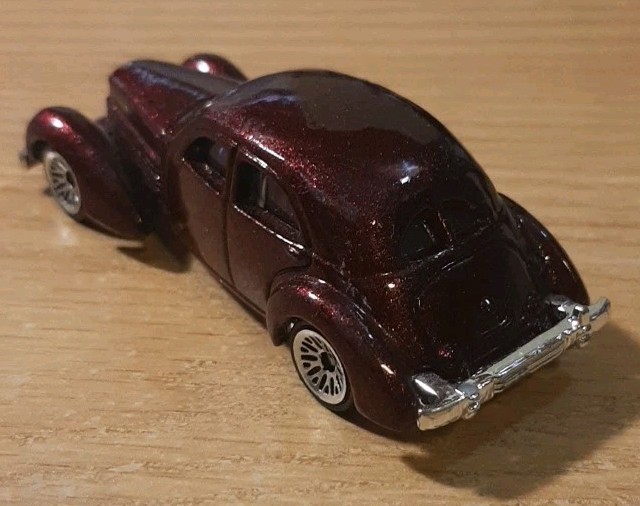 1999 HOT WHEELS FIRST EDITIONS 1936 CORD METALFLAKE BURGUNDY LACE