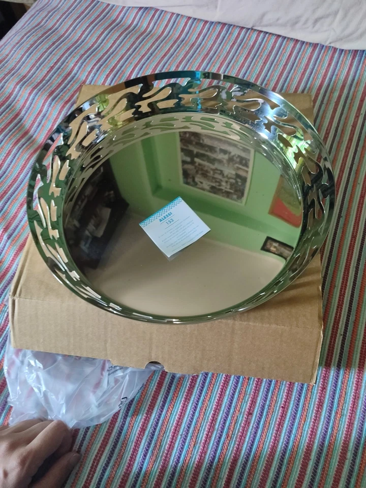 Alessi - SG34 - Ethno Vassoio rotondo con bordo traforato in acciaio - Immagine 2 di 4