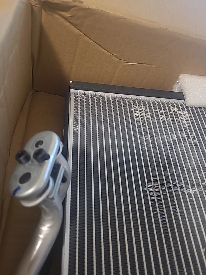 Núcleo evaporador de aire acondicionado TYC 97238 Foto 4 de 4